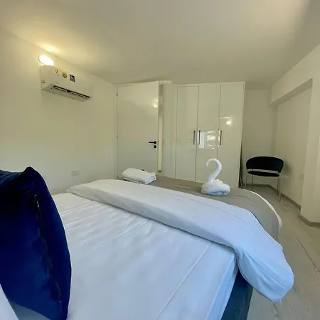 Holiday home Serenity House *