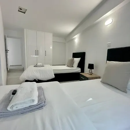 Serenity House בורוקליני