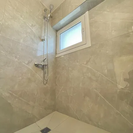 Serenity House בית נופש בורוקליני