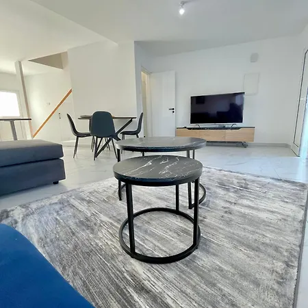 Serenity House 度假居 *