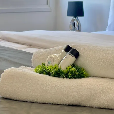 Serenity House בורוקליני